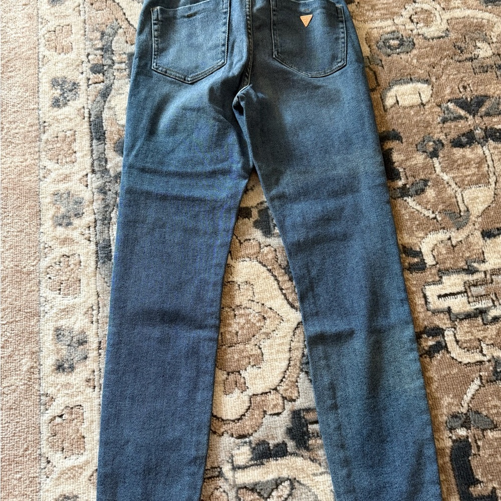 GUESS Women's High Rise Jeans in Blue and Cream size 24 and 25 - Picture 3 of 12